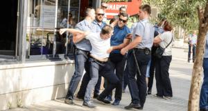 Čovića ispred zagrade HDZ-a BiH dočekali ljutiti radnici Aluminija