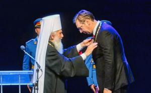Vučić pretio vladikama poverljivim papirima