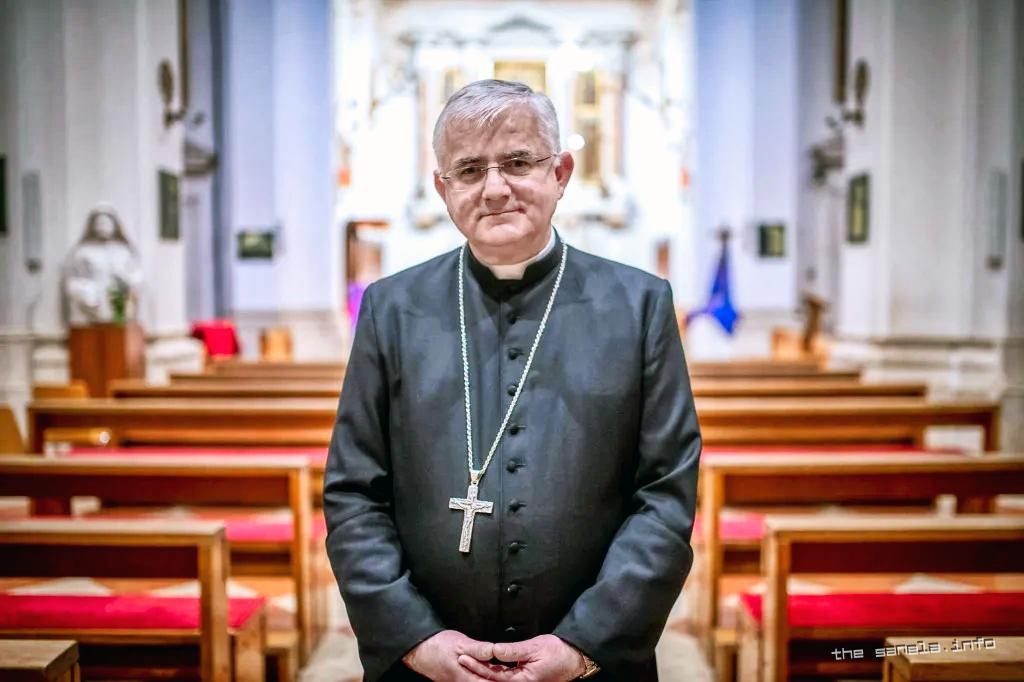 Nadbiskup Uzinić zgrožen šovinizmom u Glasu Koncila