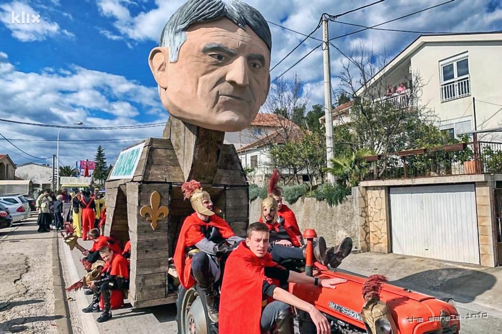 Željko Komšić spaljen u Čapljini