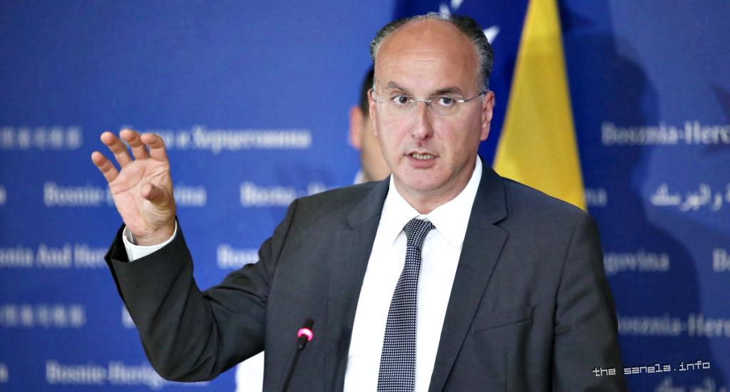 Damir Arnaut: Vojin Mijatović je spasio Dodika