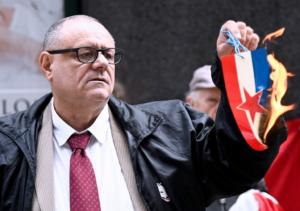 Desničare u Hrvatskoj polivali hladnom vodom sa okolnih zgrada